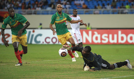 由球迷投票 由球迷投票