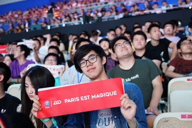 假眼排布 假眼排布